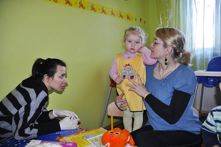 Praktyka Ortodontyczna OrthoSmile z wizytą w żłobku Akademia Delfinka