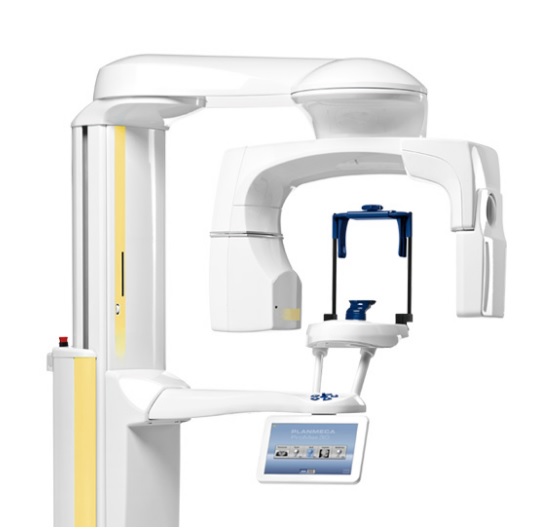 Tomograf firmy Planmeca do tomografii wiązki stożkowej